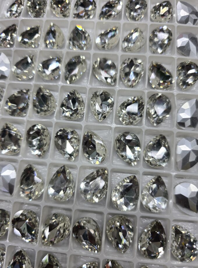 Crystals size 13×18mm each