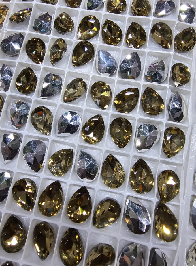 Crystals size 13×18mm each