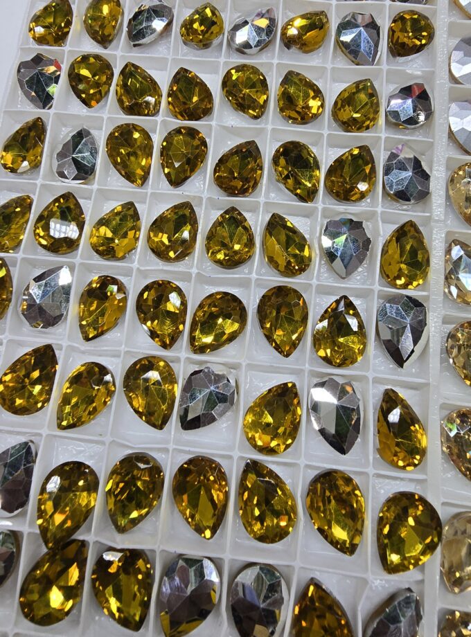 Crystals size 13×18mm each