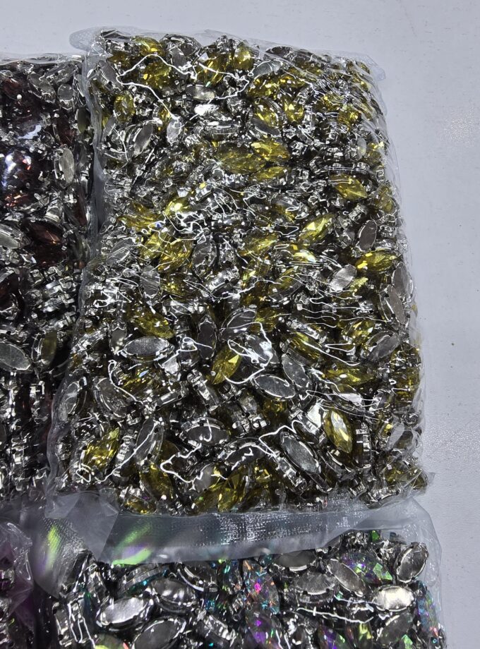 Rhinestone size 7×15mm each