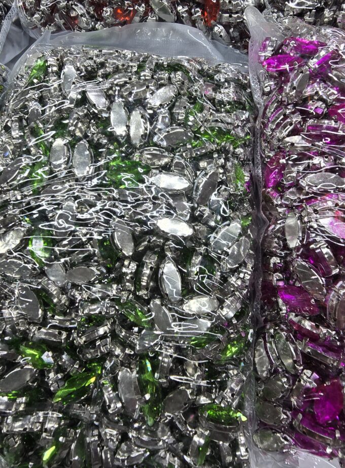 Rhinestone size 7×15mm each