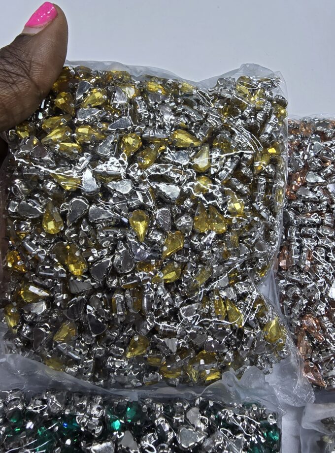 Tear drop rhinestone size 6x8mm each