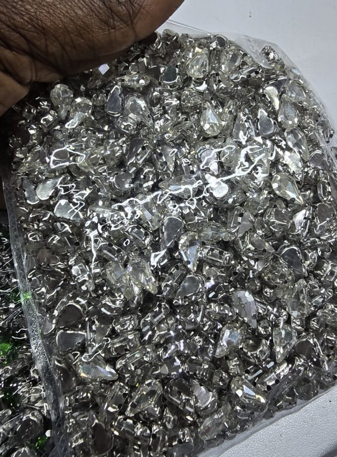 Tear drop rhinestone size 6x8mm each